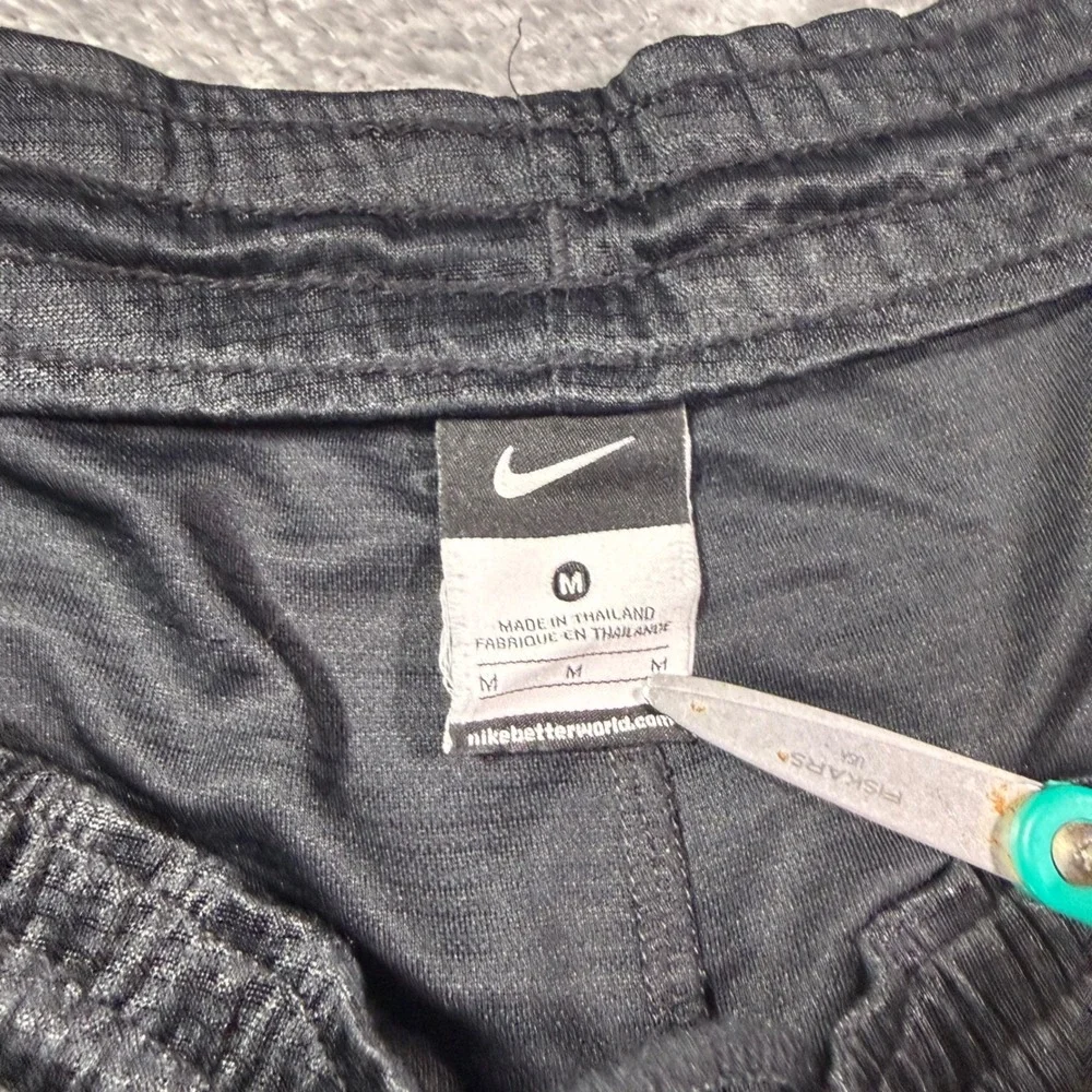 Nike Mens Basketball Athletic Shorts Black Textured Knit Size Medium Pocketed